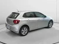 Usado VW Polo Advance 95 CV (69 kW) 2018 Gris Utilitario
