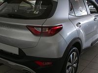 Usado Kia Stonic 101 CV (74 kW) 2024 Plata SUV