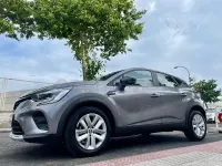 Usado Renault Captur Evolution 140 CV (102 kW) 2022 Gris / plata SUV