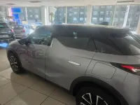Usado DS Automobiles DS3 Crossback Performance 130 CV (95 kW) 2023 Gris / plata SUV