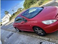 Usado Peugeot 307 110 CV (80 kW) 2004 Rojo Familiar