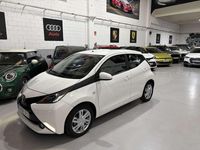 Usado Toyota Aygo X-cite 69 CV (50 kW) 2016 Blanco Utilitario