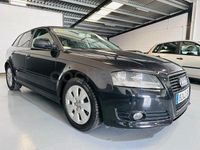 Usado Audi A3 Ambiente 105 CV (77 kW) 2010 Negro Utilitario