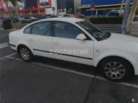 Usado VW Passat Trendline 150 CV (110 kW) 2002 Blanco Berlina
