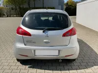 Usado Mitsubishi Colt Invite 95 CV (69 kW) 2007 Gris / plata Berlina