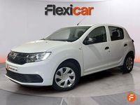 Usado Dacia Sandero Acces 73 CV (53 kW) 2019 Blanco Berlina