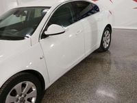 Usado Opel Insignia Selective 131 CV (96 kW) 2013 Blanco Familiar