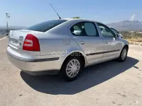 Usado Skoda Octavia Ambiente 110 CV (80 kW) 2004 Gris / plata Berlina