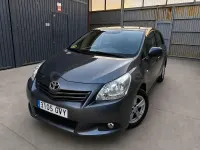 Usado Toyota Verso Live 126 CV (92 kW) 2010 Gris / plata Monovolumen