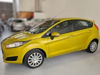 Usado Ford Fiesta Trend 75 CV (55 kW) 2016 Amarillo Utilitario