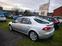 Usado Renault Laguna II Dynamique 130 CV (95 kW) 2006 Gris / plata Berlina