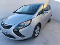 Usado Opel Zafira Tourer Expression 120 CV (88 kW) 2016 Gris / plata Monovolumen