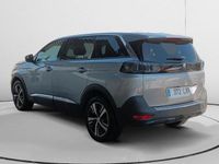 Usado Peugeot 5008 Allure 132 CV (97 kW) 2022 Gris SUV
