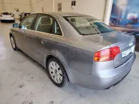 Usado Audi A4 Premium 140 CV (102 kW) 2007 Gris / plata Berlina