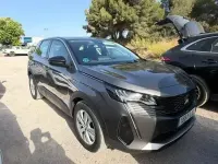 Usado Peugeot 3008 Active 131 CV (96 kW) 2022 Gris SUV