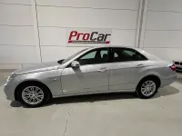 Usado Mercedes E220 Elegance 170 CV (125 kW) 2009 Gris / plata Berlina