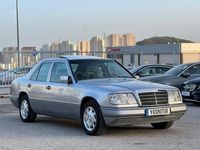 Usado Mercedes E320 220 CV (161 kW) 1995 Gris / plata Berlina