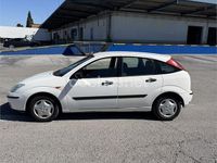 Usado Ford Focus Trend 90 CV (66 kW) 2003 Blanco Berlina