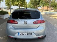 Usado Seat Leon Sport 105 CV (77 kW) 2006 Gris / plata Berlina