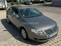 Usado VW Passat Advance 140 CV (102 kW) 2007 Gris / plata Berlina