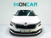 Usado Skoda Kamiq 110 CV (80 kW) 2022 Blanco SUV
