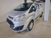 Usado Ford Tourneo Titanium 155 CV (114 kW) 2015 Gris / plata Monovolumen