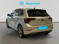 Usado VW Polo R-line 116 CV (85 kW) 2024 Gris / plata Berlina