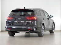 Usado Kia Ceed 141 CV (103 kW) 2022 Negro Utilitario