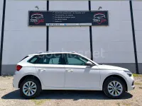 Usado Skoda Kamiq Ambition 110 CV (80 kW) 2021 Blanco SUV
