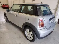 Usado Mini ONE 95 CV (69 kW) 2007 Gris / plata Utilitario