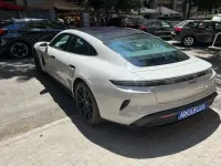 Usado Porsche Taycan Turbo 650 kW (884 CV) 1970 Blanco Berlina