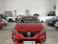 Usado Renault Mégane LIMITED 130 CV (95 kW) 2018 Rojo Berlina