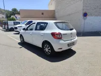 Usado Dacia Sandero Ambiance 75 CV (55 kW) 2015 Blanco Berlina