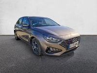 Usado Hyundai i30 120 CV (88 kW) 2022 Gris / plata Berlina