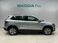 Usado Skoda Karoq Selection 150 CV (110 kW) 2025 Gris plata SUV