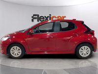 Usado Toyota Yaris Hybrid Active 116 CV (85 kW) 2023 Rojo Berlina
