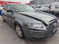 Usado Audi A6 177 CV (130 kW) 2004 Gris / plata Berlina
