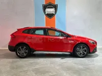 Usado Volvo V40 CC Momentum 150 CV (110 kW) 2014 Rojo Familiar