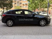 Usado Chevrolet Cruze LT 163 CV (119 kW) 2012 Negro Berlina
