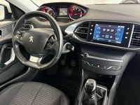Usado Peugeot 308 129 CV (94 kW) 2021 Blanco Berlina