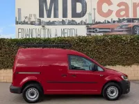 Usado VW Caddy 110 CV (80 kW) 2020 Rojo Monovolumen