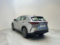 Usado Lexus NX350h Business Edition 242 CV (177 kW) 2023 Gris / plata SUV