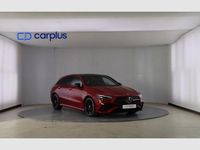 Usado Mercedes CLA200 Shooting Brake 150 CV (110 kW) 2025 Rojo Familiar