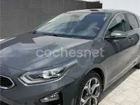 Usado Kia Ceed Launch Edition 136 CV (100 kW) 2018 Gris / plata Utilitario