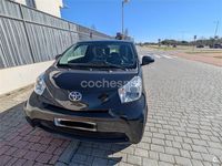 Usado Toyota iQ 68 CV (50 kW) 2009 Negro Utilitario
