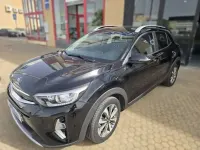 Usado Kia Stonic 120 CV (88 kW) 2021 Negro SUV