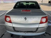 Usado Renault Mégane Cabriolet Dynamique 136 CV (100 kW) 2004 Gris / plata Descapotable