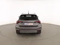 Usado Fiat Tipo Cross 131 CV (96 kW) 2022 Gris Berlina