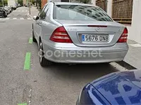 Usado Mercedes C200 Sport Edition 122 CV (89 kW) 2005 Gris / plata Berlina