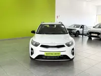 Usado Kia Stonic 101 CV (74 kW) 2025 Blanco SUV